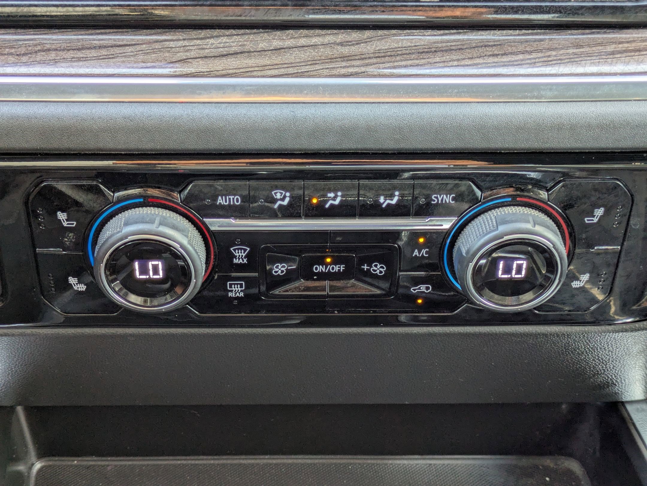 Used 2023 Chevrolet Silverado 1500 LT Trail Boss w/ Convenience Package II image 26