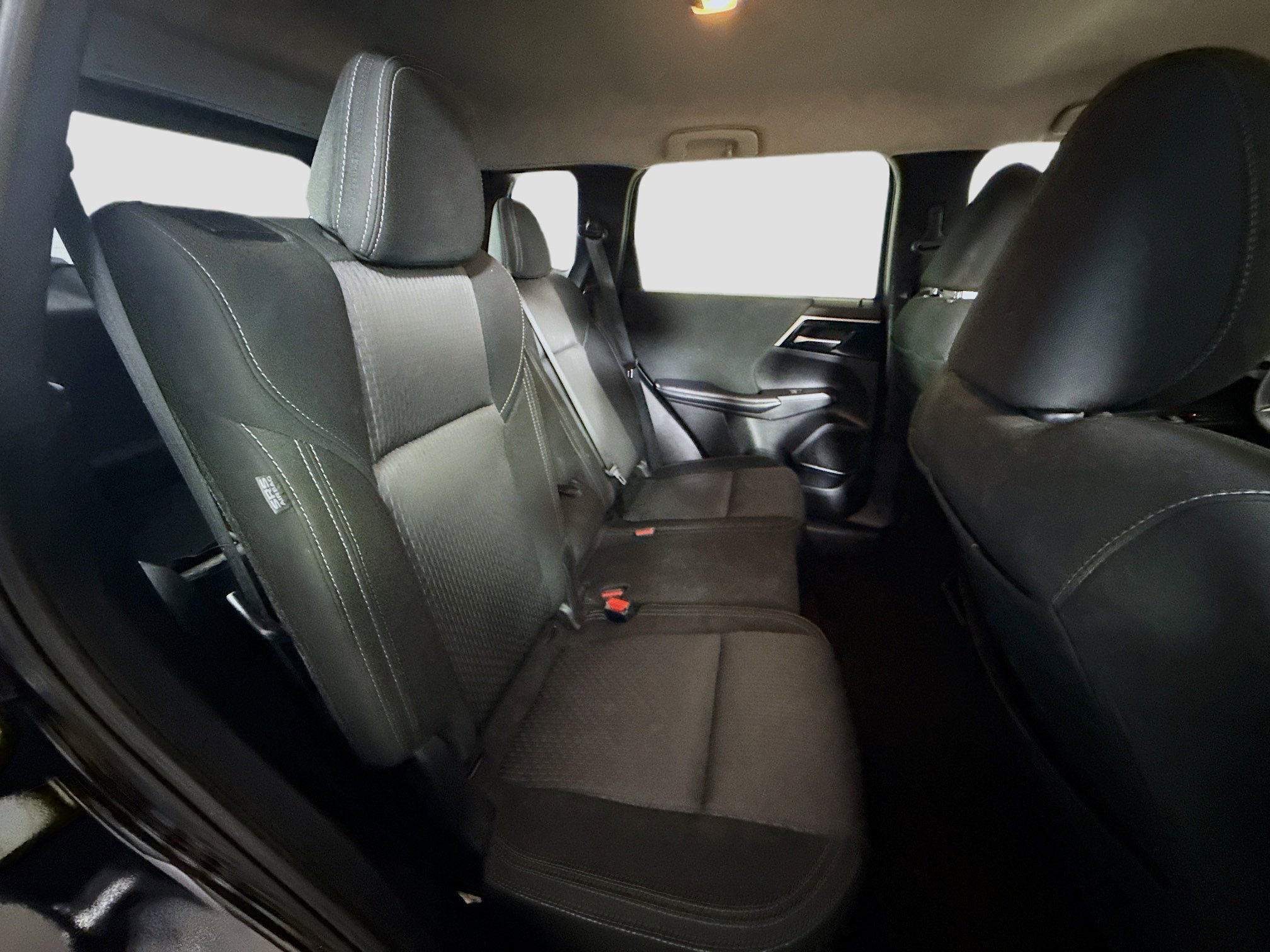 Used 2024 Mitsubishi Outlander ES image 27