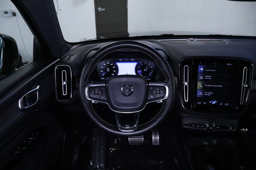 Used 2019 Volvo XC40 T5 R-Design image 19