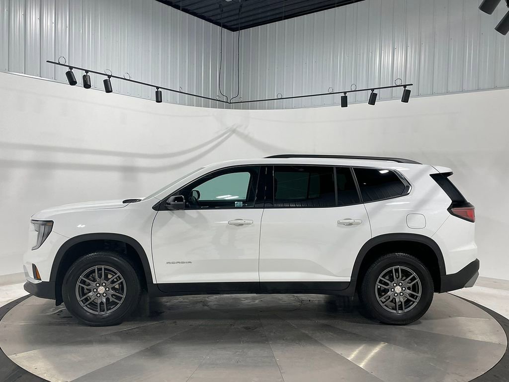 Used 2025 GMC Acadia Elevation image 15