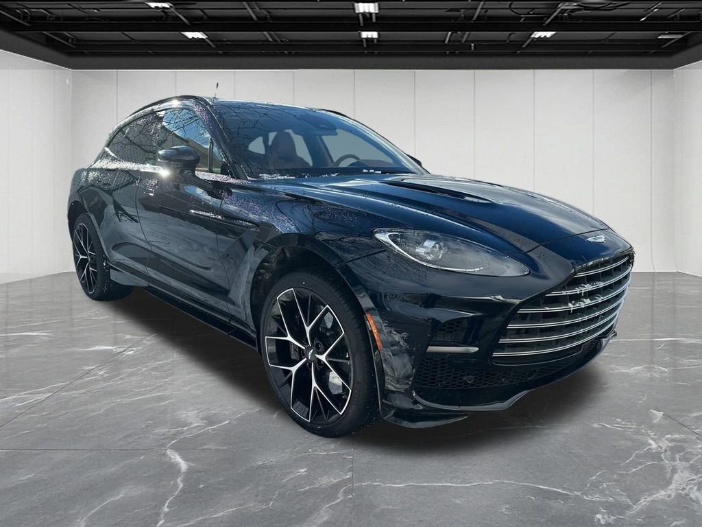 New 2026 Aston Martin DBX 707 image 13