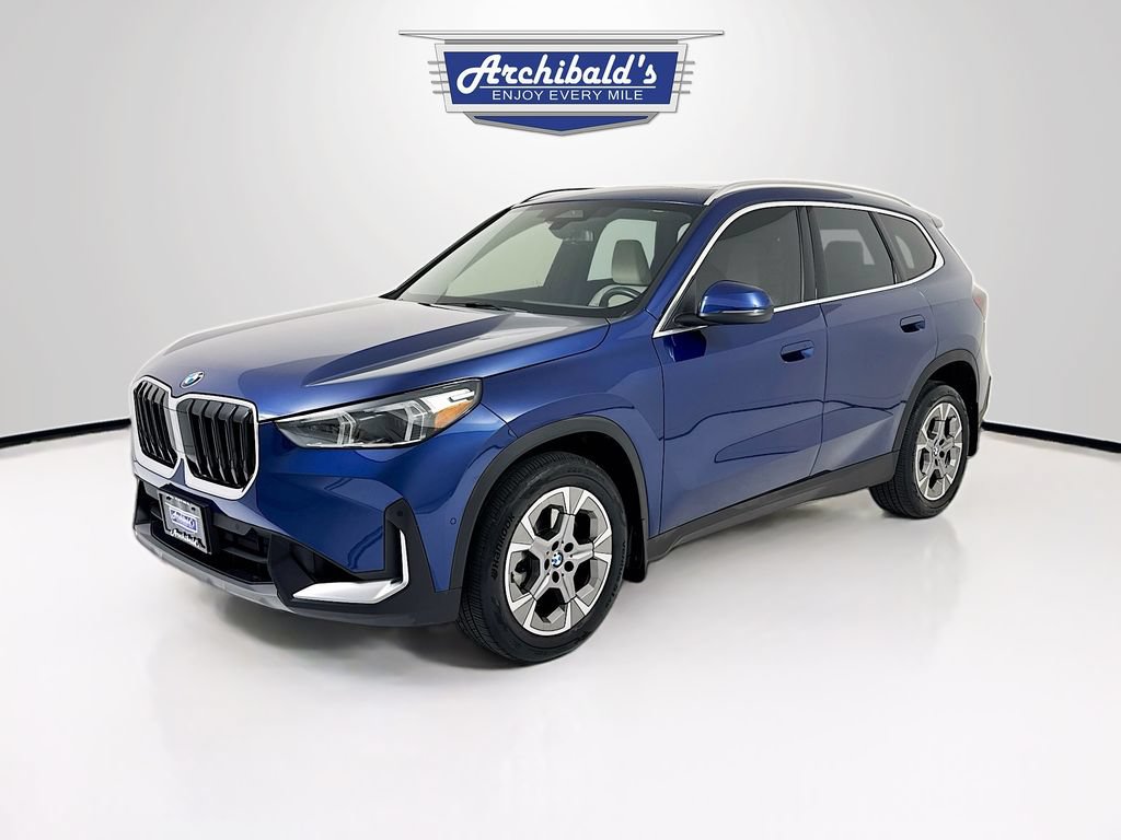 Used 2023 BMW X1 xDrive28i w/ Convenience Package AWD/4WD image 3