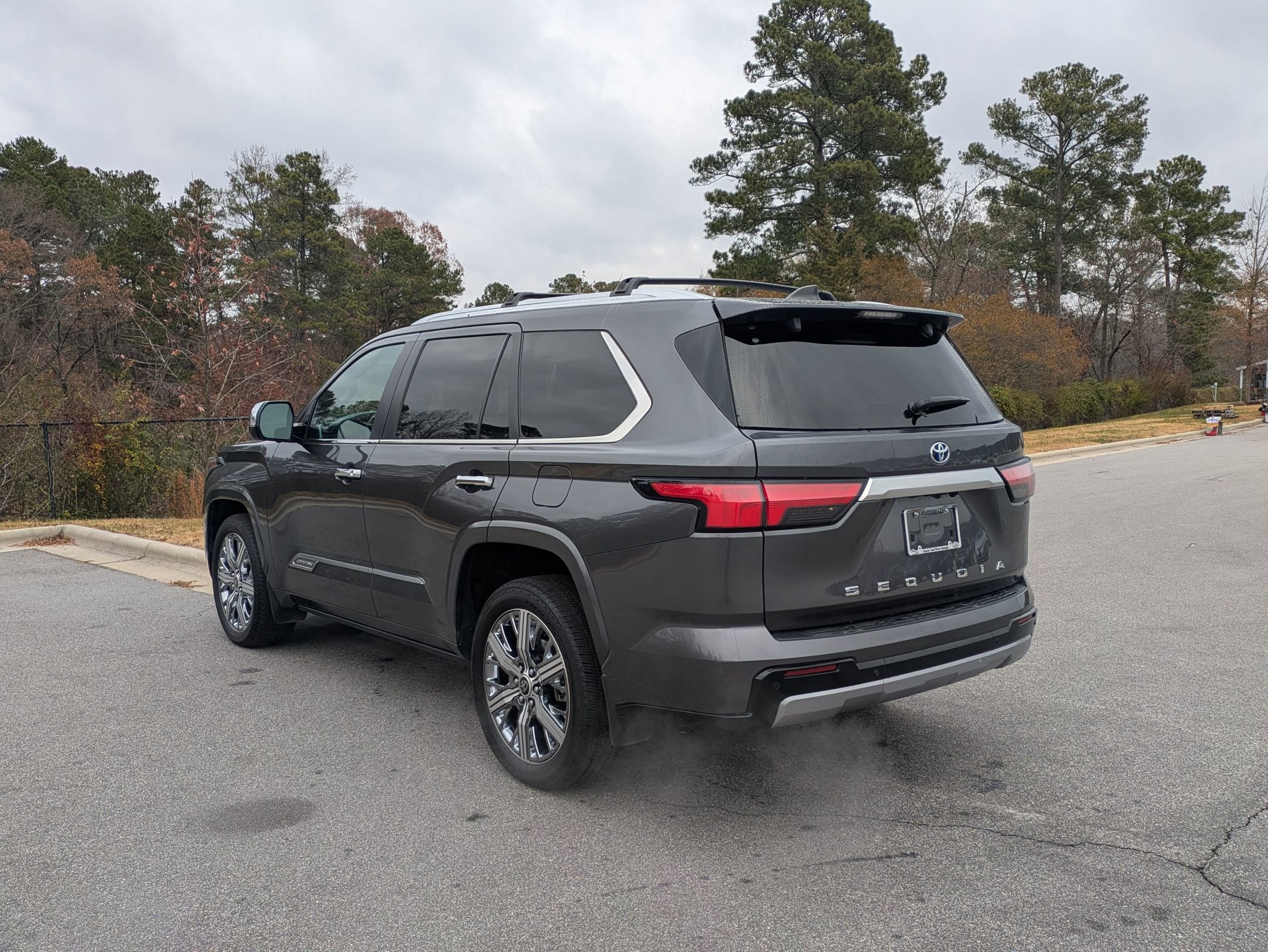 Used 2024 Toyota Sequoia Capstone image 7