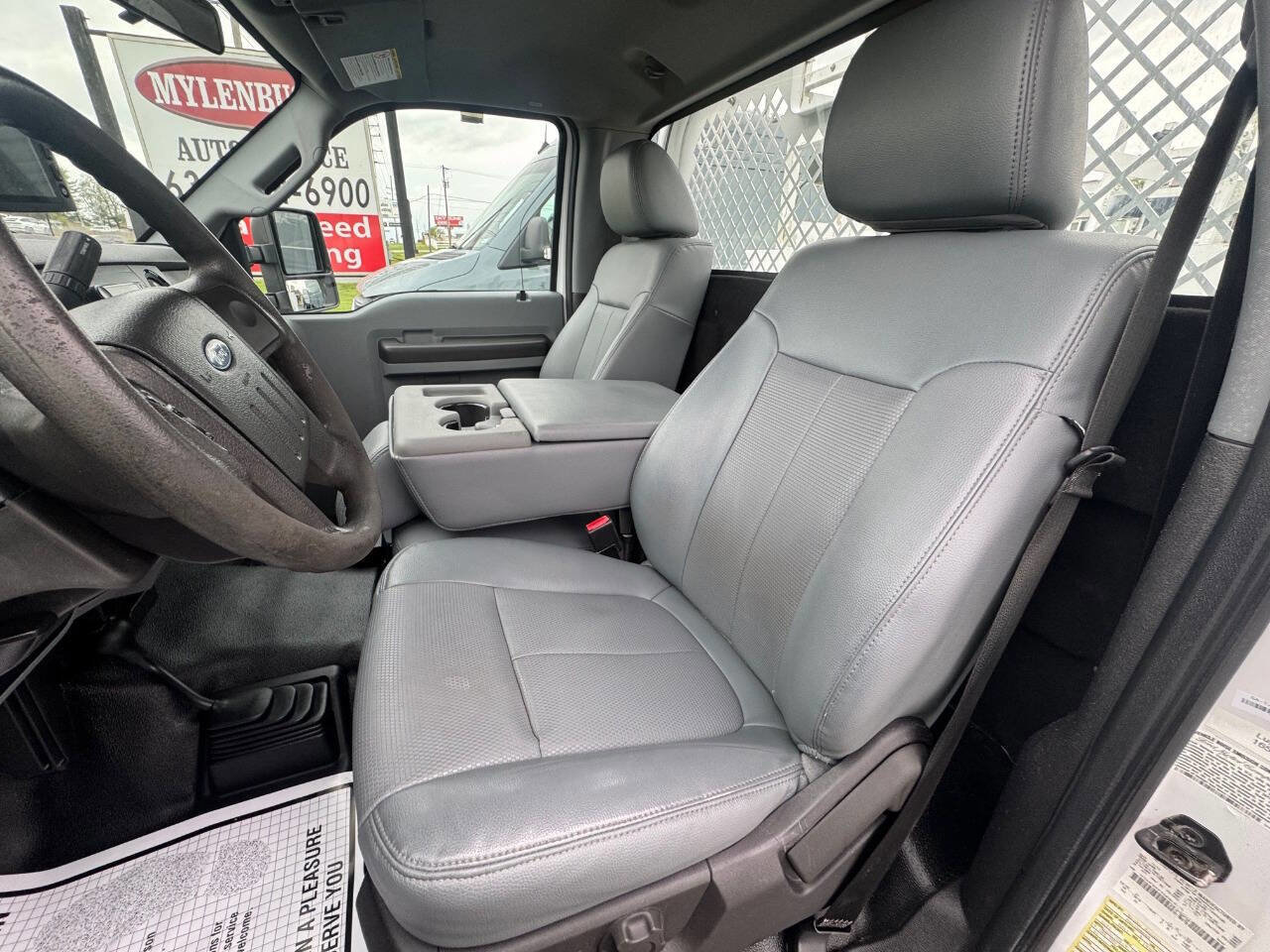 Used 2016 Ford F550 4x4 Regular Cab Super Duty image 8
