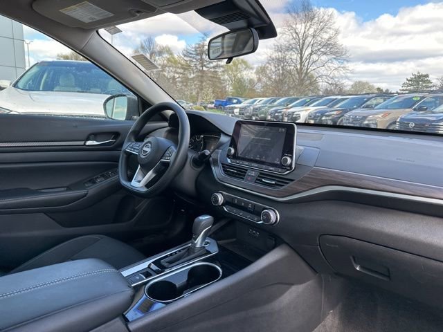 Certified 2024 Nissan Altima 2.5 SV AWD/4WD image 14