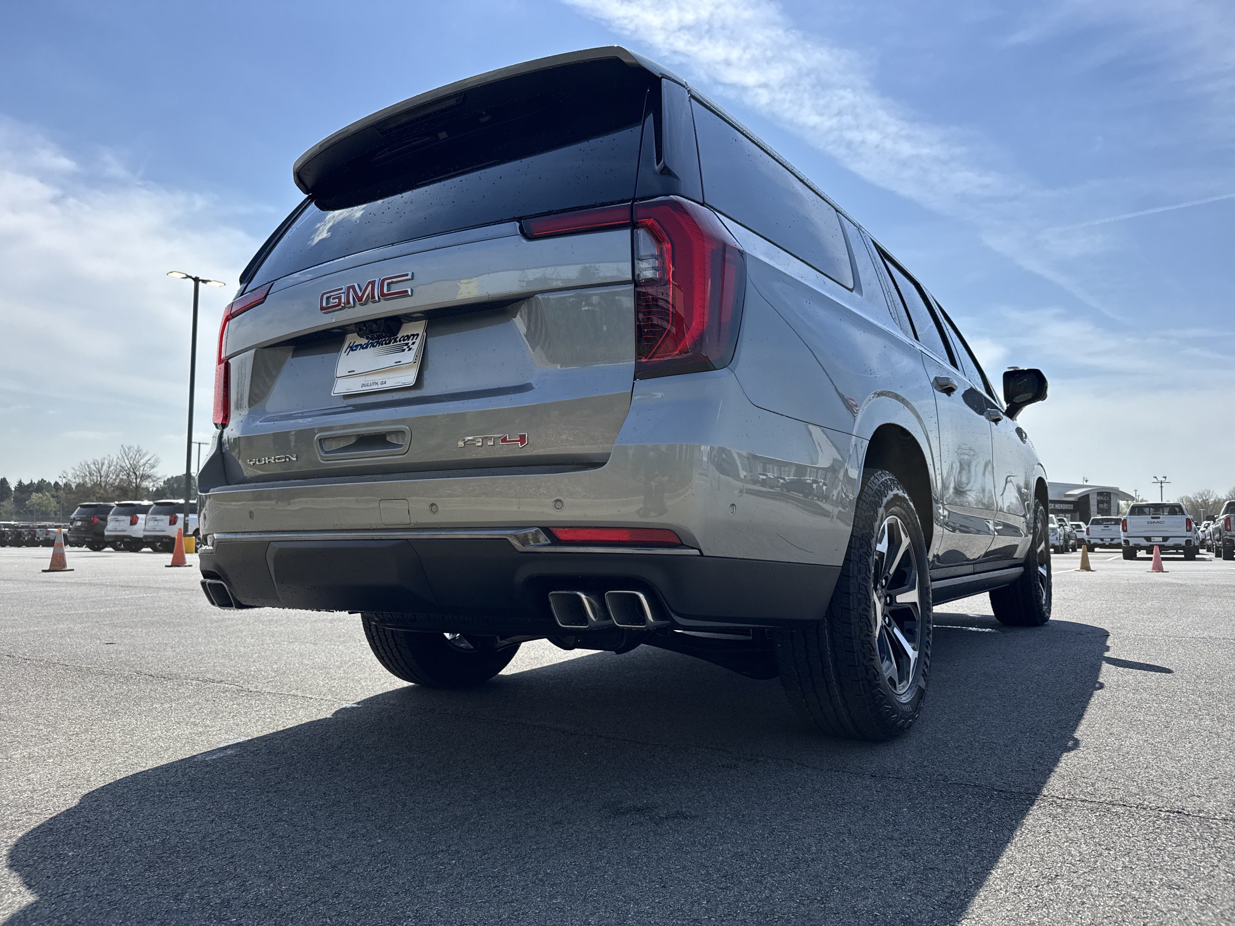 New 2026 GMC Yukon XL AT4 w/ AT4 Premium Plus Package AWD/4WD image 10