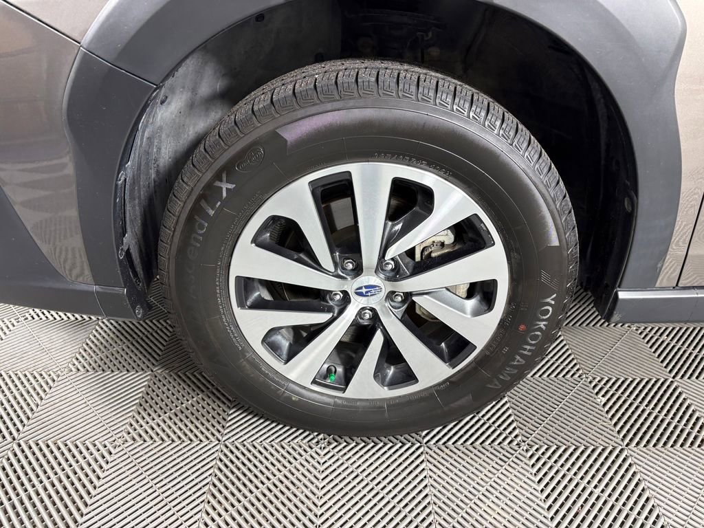 Used 2023 Subaru Outback Premium AWD/4WD image 10