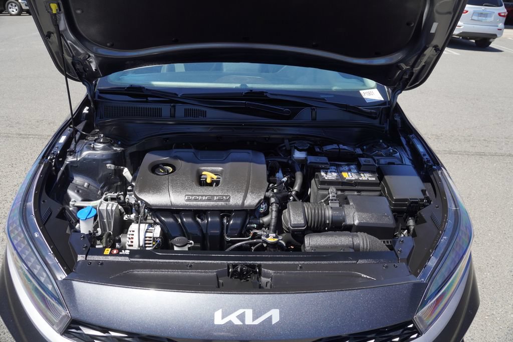 Used 2024 Kia Forte LXS w/ LXS Technology Package FWD image 15