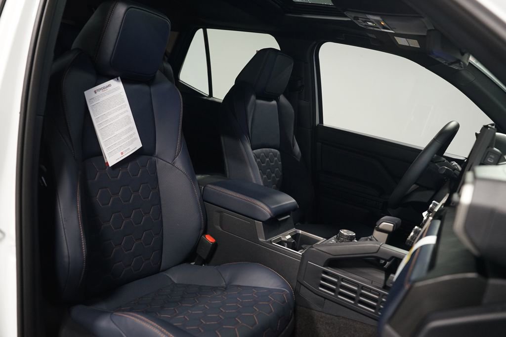 New 2026 Toyota 4Runner Platinum AWD/4WD image 31