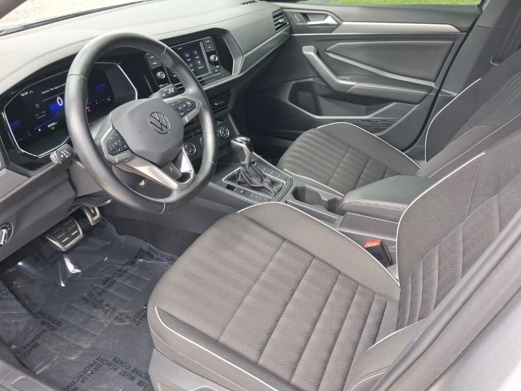 Used 2023 Volkswagen Jetta Sport image 12