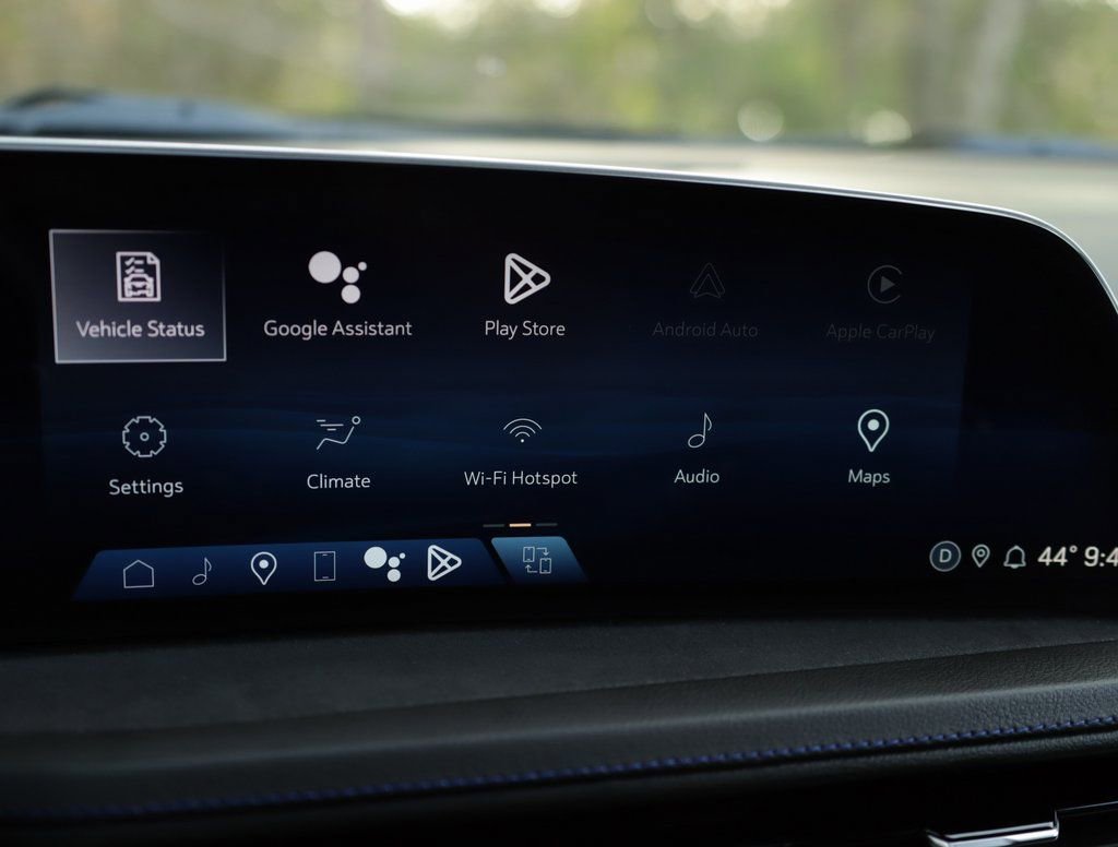 Certified 2024 Cadillac XT4 Sport image 14