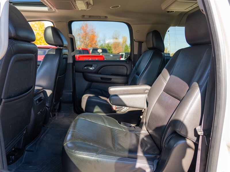 Used 2013 Chevrolet Suburban LTZ AWD/4WD image 23