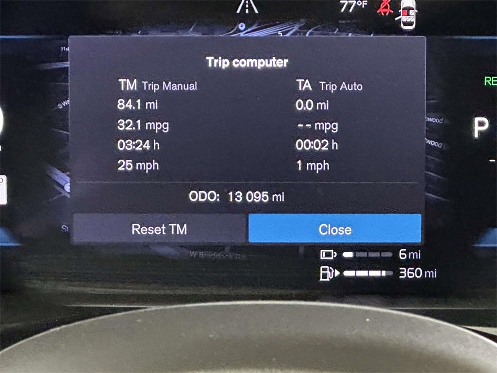 Used 2025 Volvo S90 T8 Plus image 29