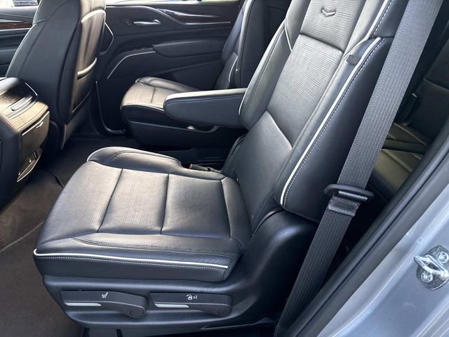 Used 2023 Cadillac Escalade Premium Luxury image 17