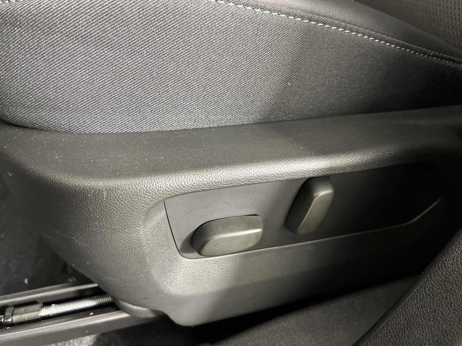 Certified 2023 Buick Envision Preferred w/ Sport Touring Package image 20