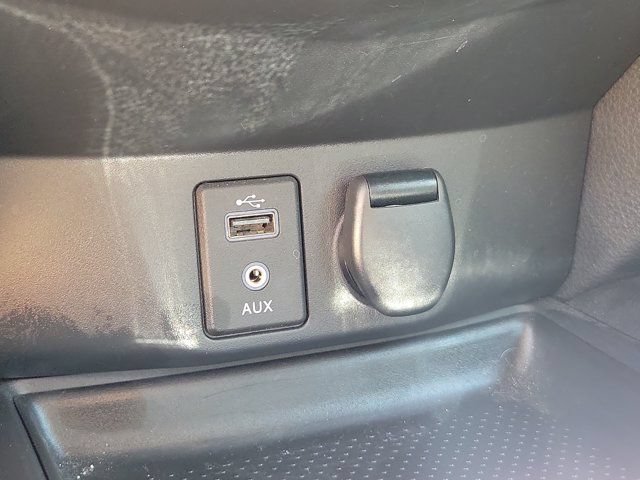 Used 2017 Nissan Rogue S FWD image 28