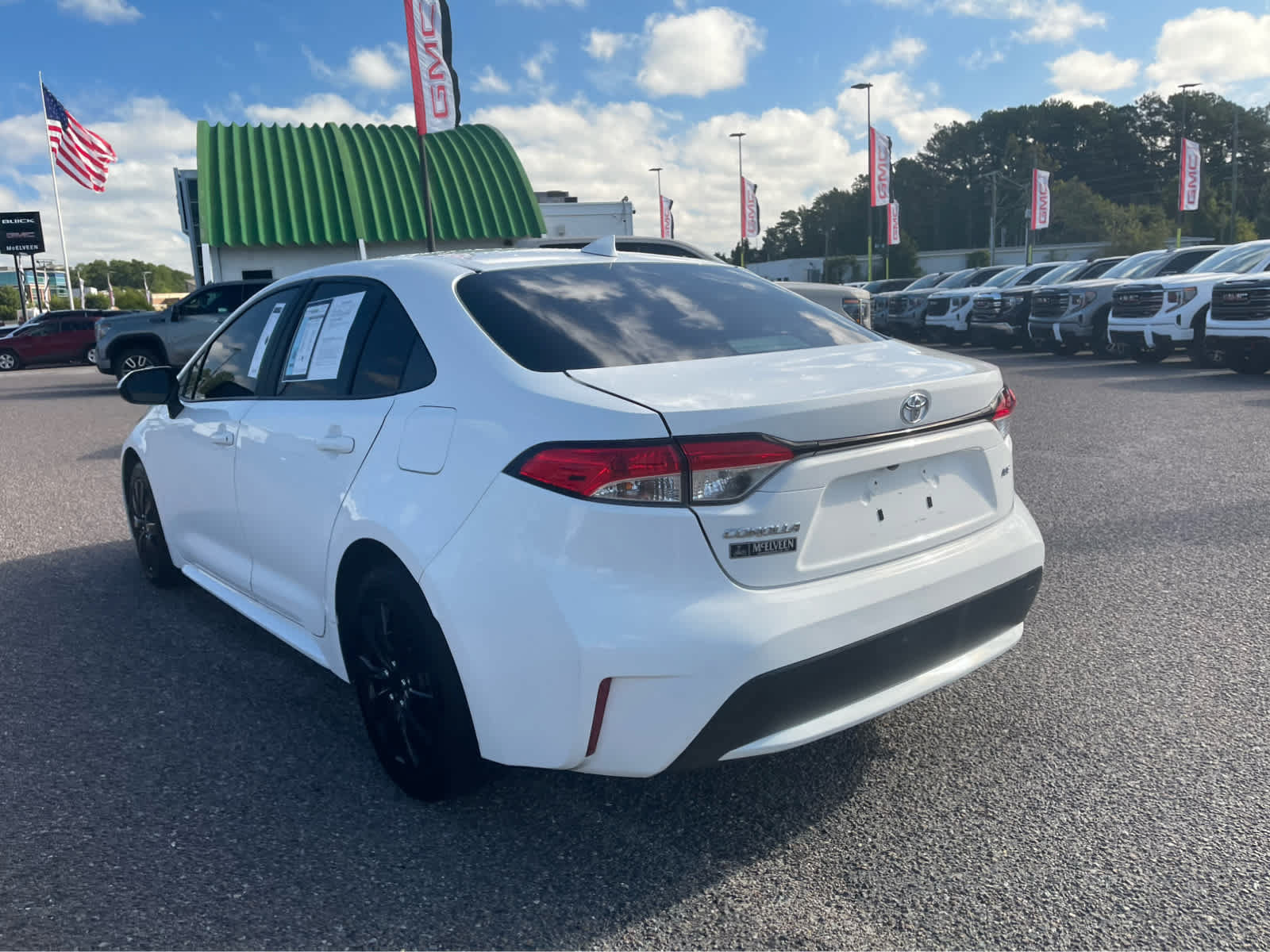 Used 2021 Toyota Corolla LE FWD image 7