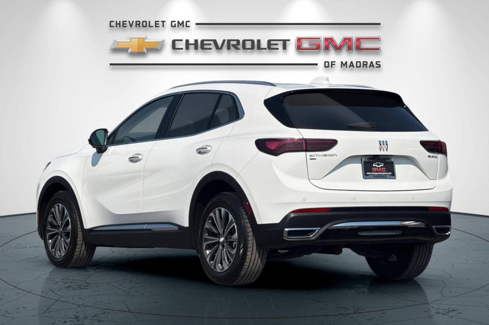 Used 2024 Buick Envision Preferred AWD/4WD image 5
