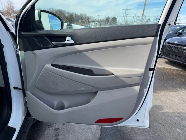 Used 2020 Hyundai Tucson SE image 30