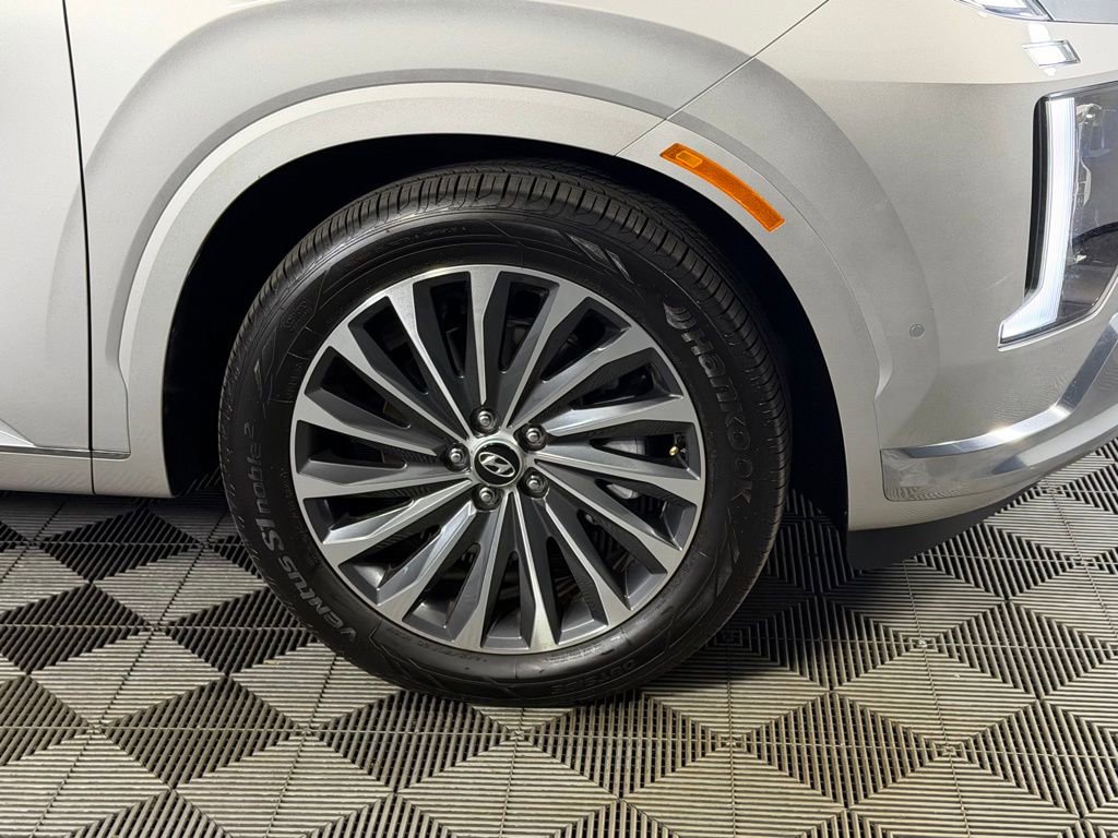 Used 2025 Hyundai Palisade Calligraphy image 12