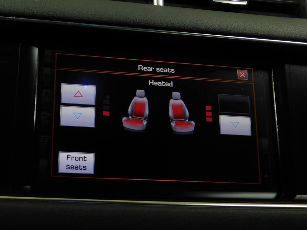 Used 2014 Land Rover Range Rover Sport HSE image 55