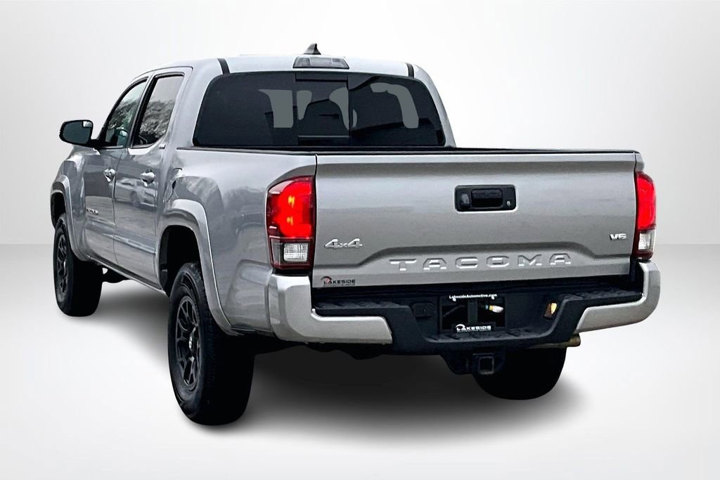 Used 2021 Toyota Tacoma SR5 w/ Technology Package image 4
