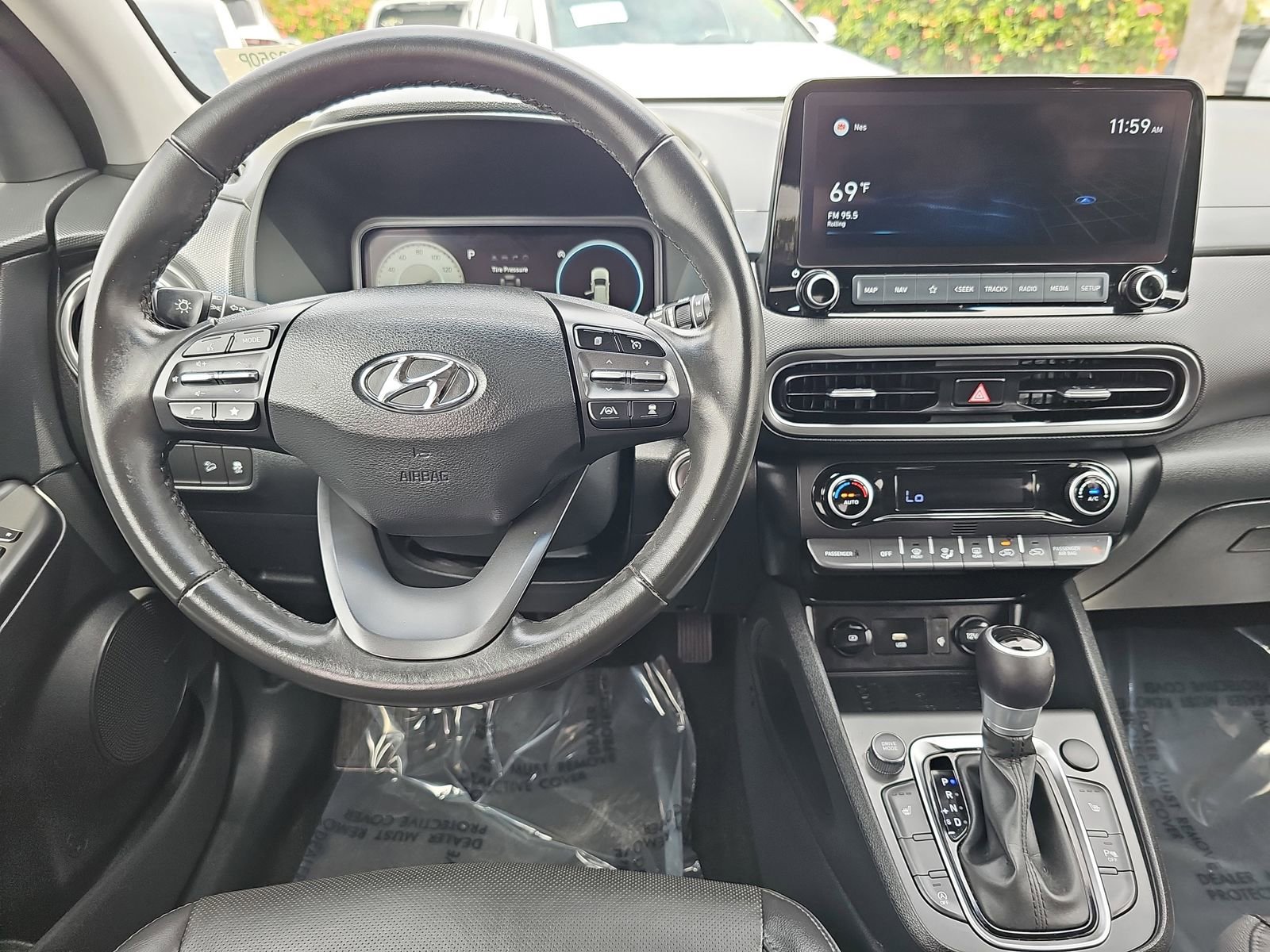 Used 2022 Hyundai Kona Limited FWD image 15