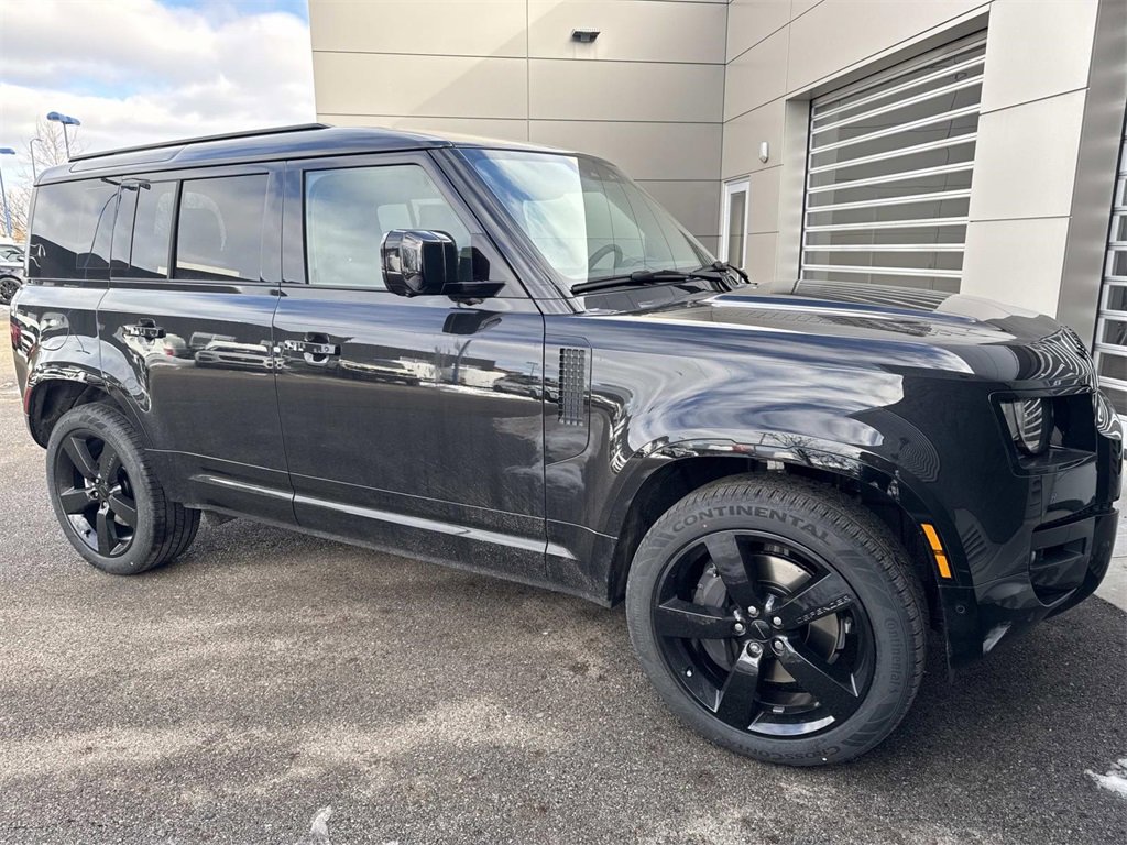 New 2026 Land Rover Defender 110 X-Dynamic SE image 8