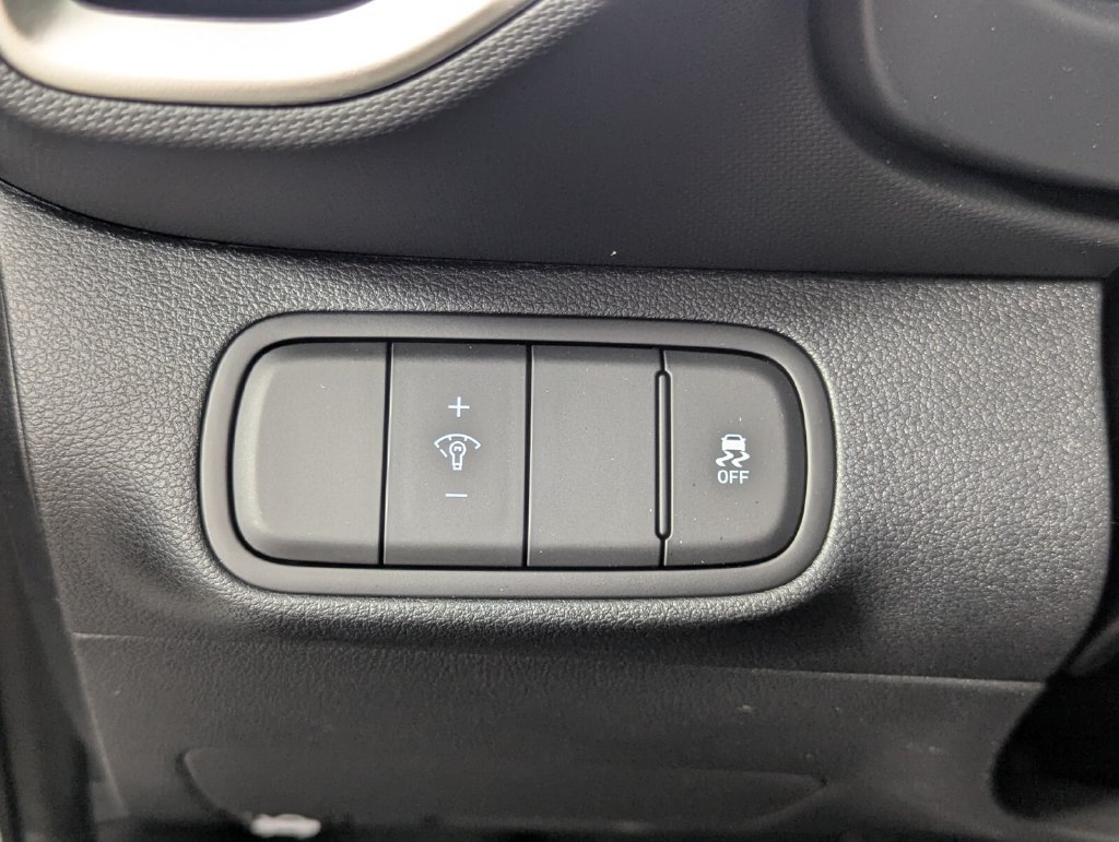 New 2026 Hyundai Venue SEL FWD image 13