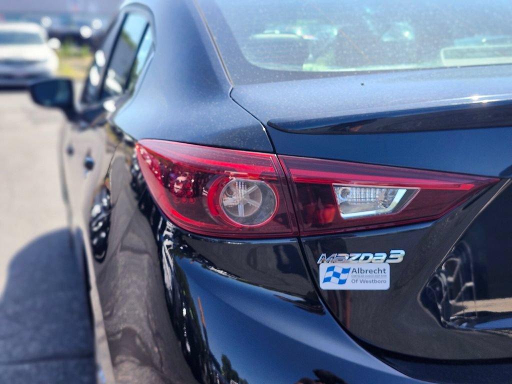 Used 2018 MAZDA MAZDA3 Grand Touring FWD image 9