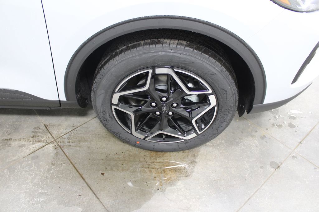New 2026 Ford Escape Platinum w/ Premium Technology Package image 59