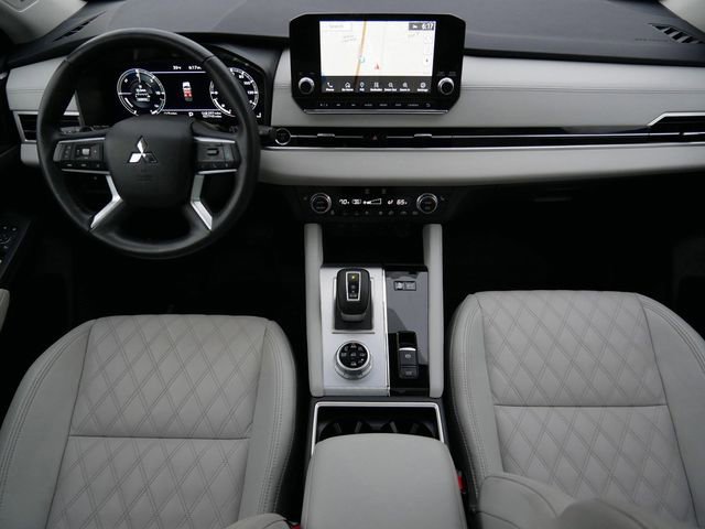 Used 2024 Mitsubishi Outlander SEL AWD/4WD image 13
