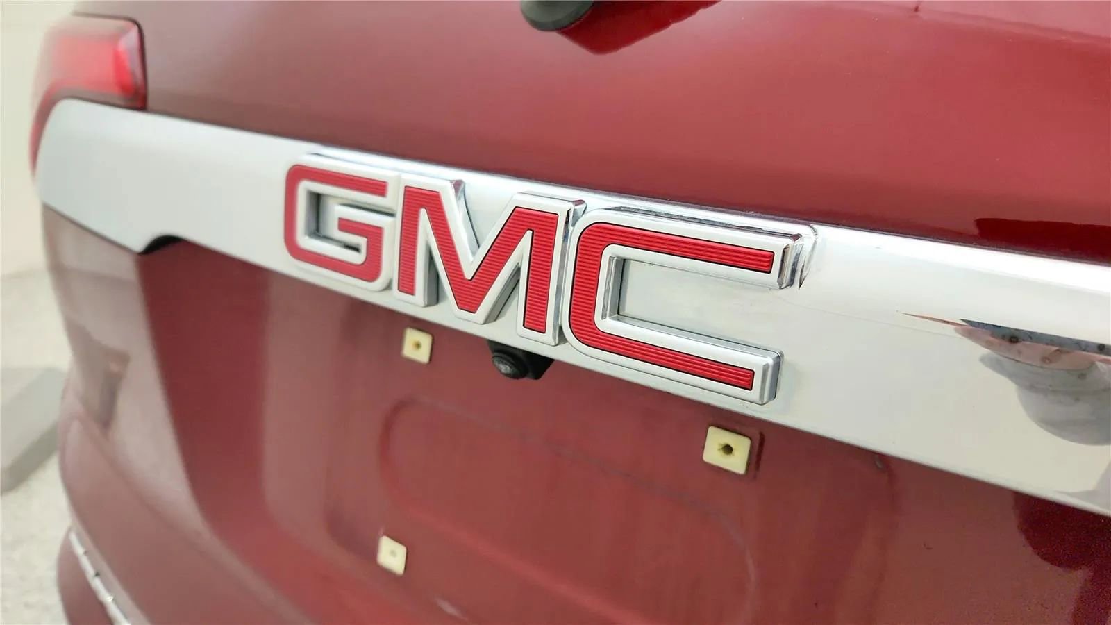 Used 2017 GMC Acadia Denali w/ Technology Package image 16