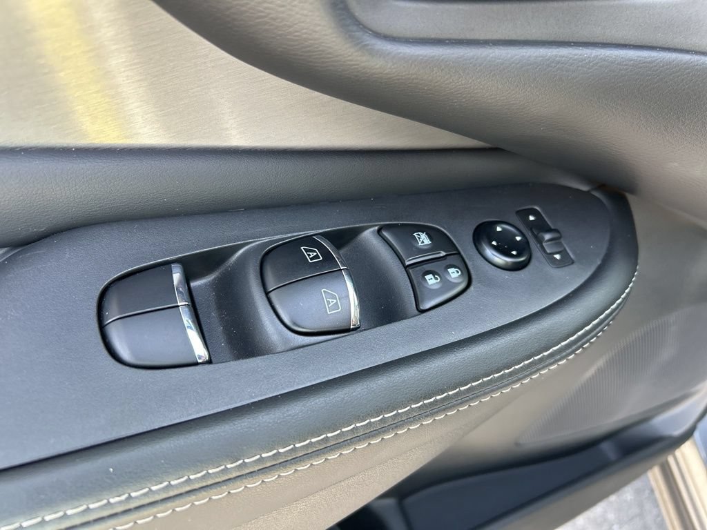 Certified 2023 Nissan Murano SL w/ Cargo Package FWD image 21