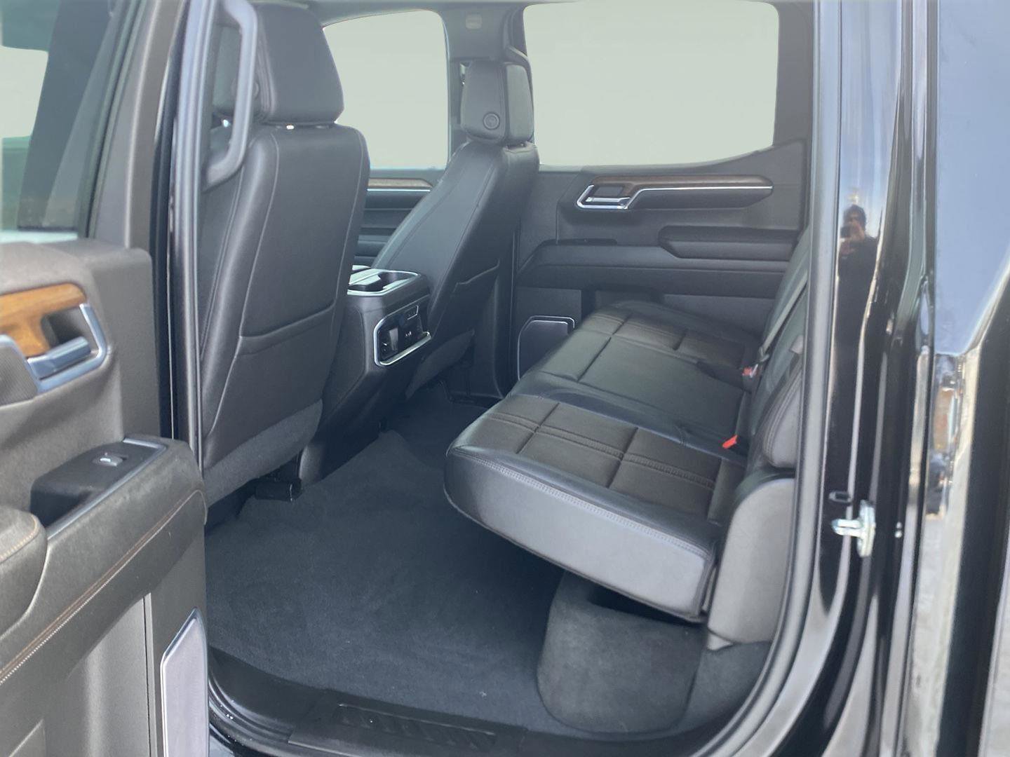 Used 2023 Chevrolet Silverado 1500 High Country w/ High Country Premium Package image 14