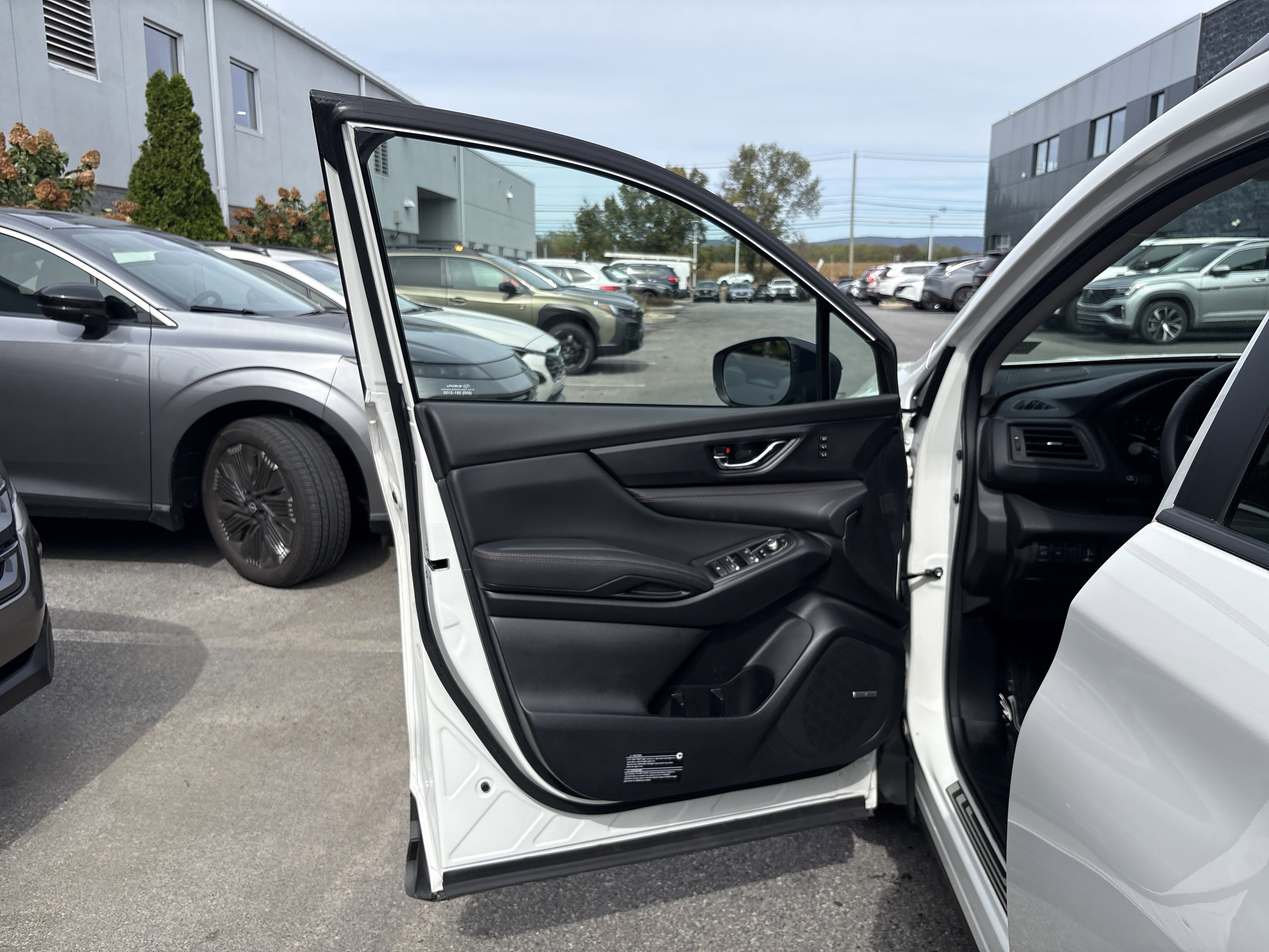 Certified 2025 Subaru Ascent Bronze Edition image 33