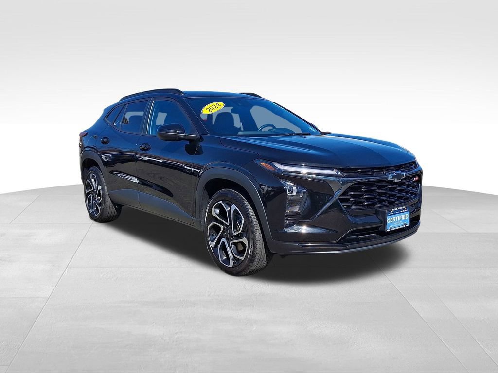 Certified 2024 Chevrolet Trax RS w/ Driver Confidence Package image 1