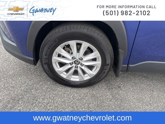 Used 2023 Toyota Corolla Cross LE FWD image 9