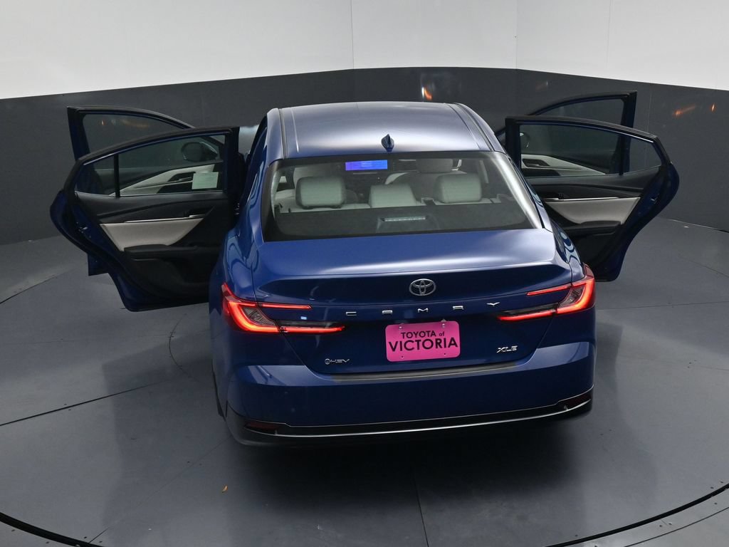 Used 2026 Toyota Camry XLE FWD image 21