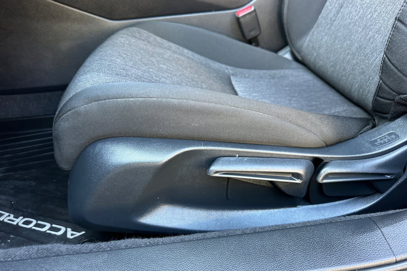 Used 2025 Honda Accord LX image 13