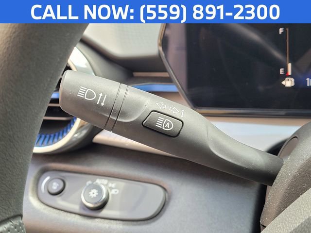 Used 2025 Chevrolet Trax LT FWD image 16
