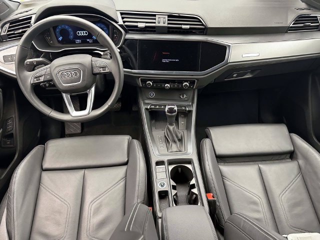 Used 2025 Audi Q3 2.0T Premium w/ Convenience Package AWD/4WD image 15
