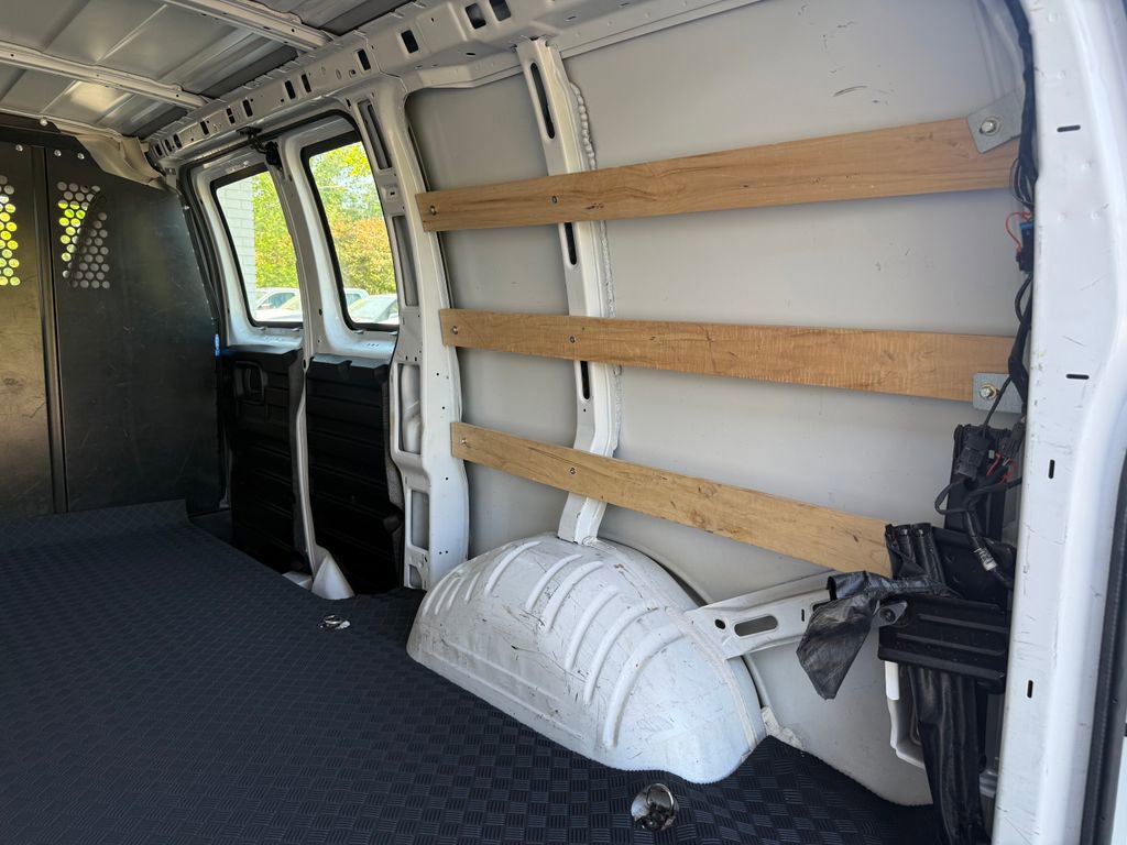 Used 2024 Chevrolet Express 2500 w/ Driver Convenience Package image 17