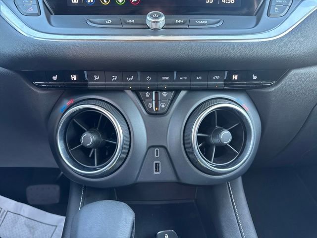 Used 2025 Chevrolet Blazer LT image 28