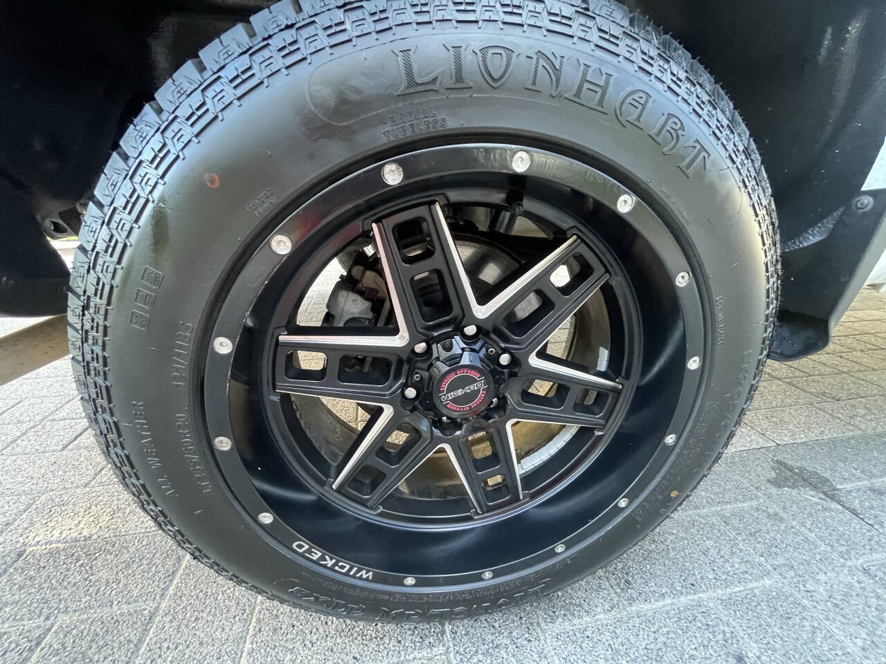 Used 2019 Chevrolet Silverado 1500 RST w/ All-Star Edition AWD/4WD image 24