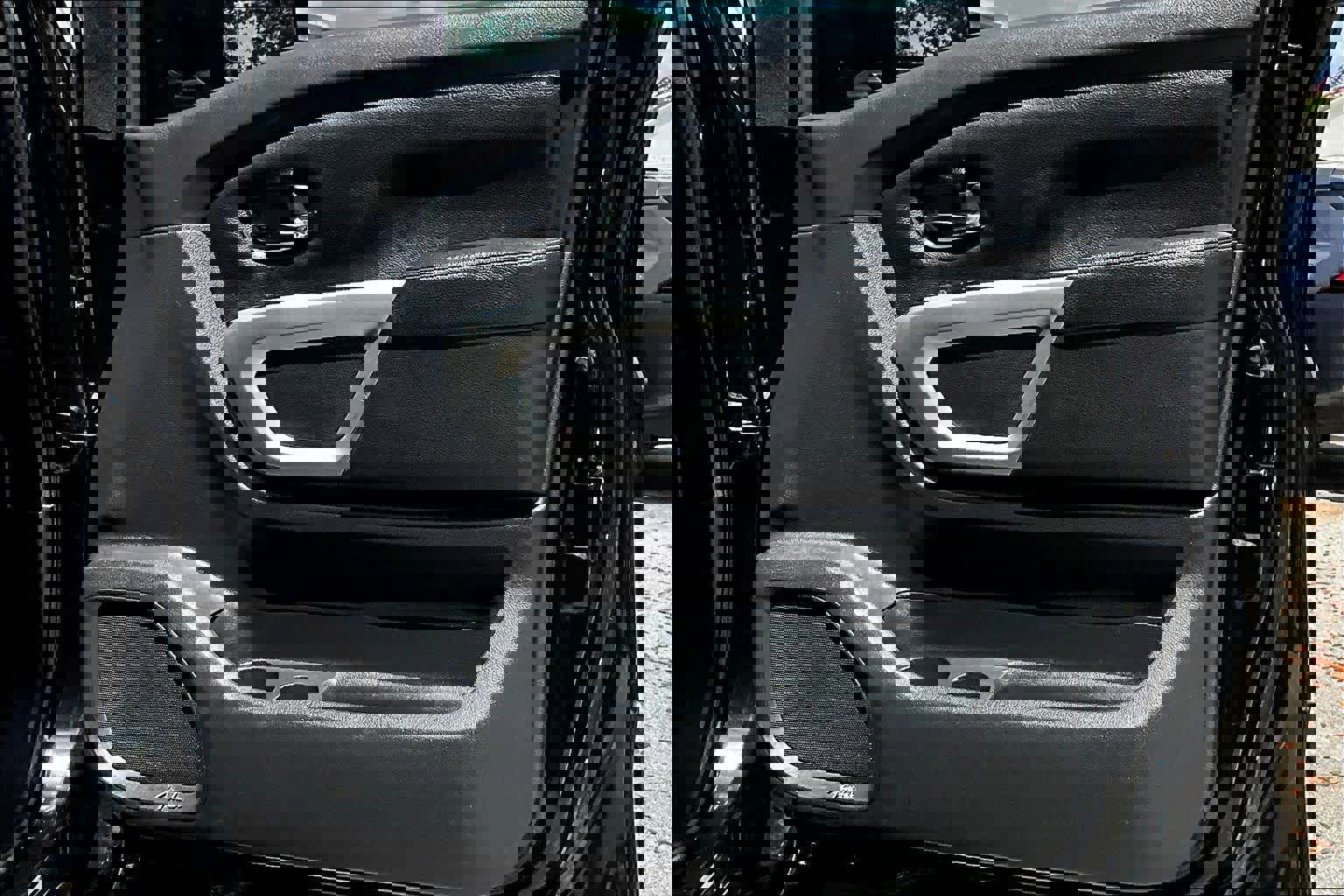 Used 2019 Nissan Titan PRO-4X w/ Pro-4x Convenience Package image 27