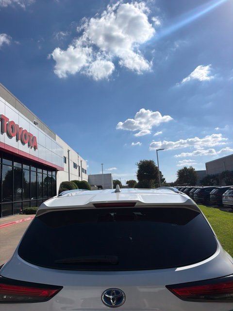 Used 2021 Toyota Highlander Platinum AWD/4WD image 10