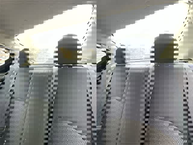 Used 2012 Nissan Versa SV image 12