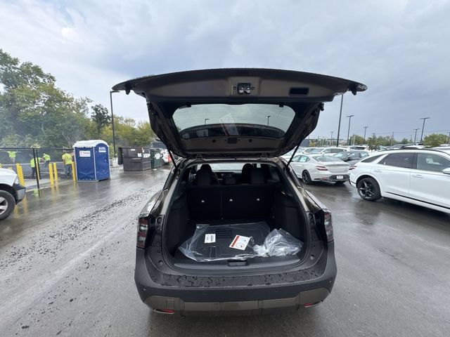 Certified 2025 Nissan Kicks SV w/ SV Premium Package AWD/4WD image 24
