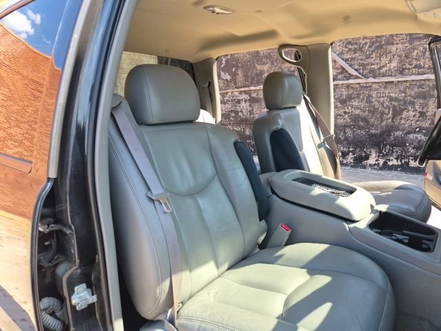 Used 2007 GMC Sierra 2500 SLT w/ Onstar Plus Package AWD/4WD image 16